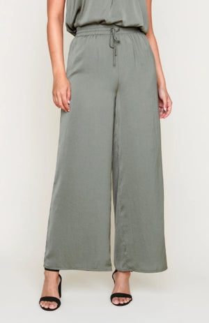 Open image in slideshow, Airflow Pant
