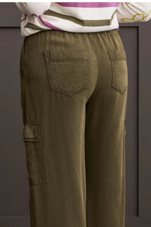 Wide Leg Cargo Jogger