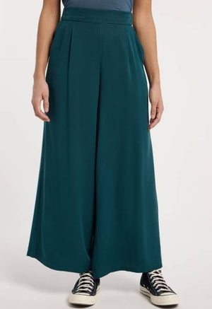 Open image in slideshow, Loggan Wide Leg Trouser
