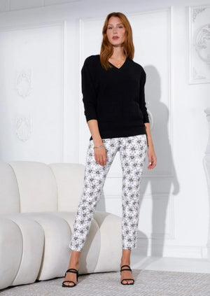Open image in slideshow, Daisy Print Ankle Pant
