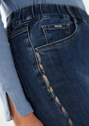 Open image in slideshow, Embellished Side Detail Pull On Jean
